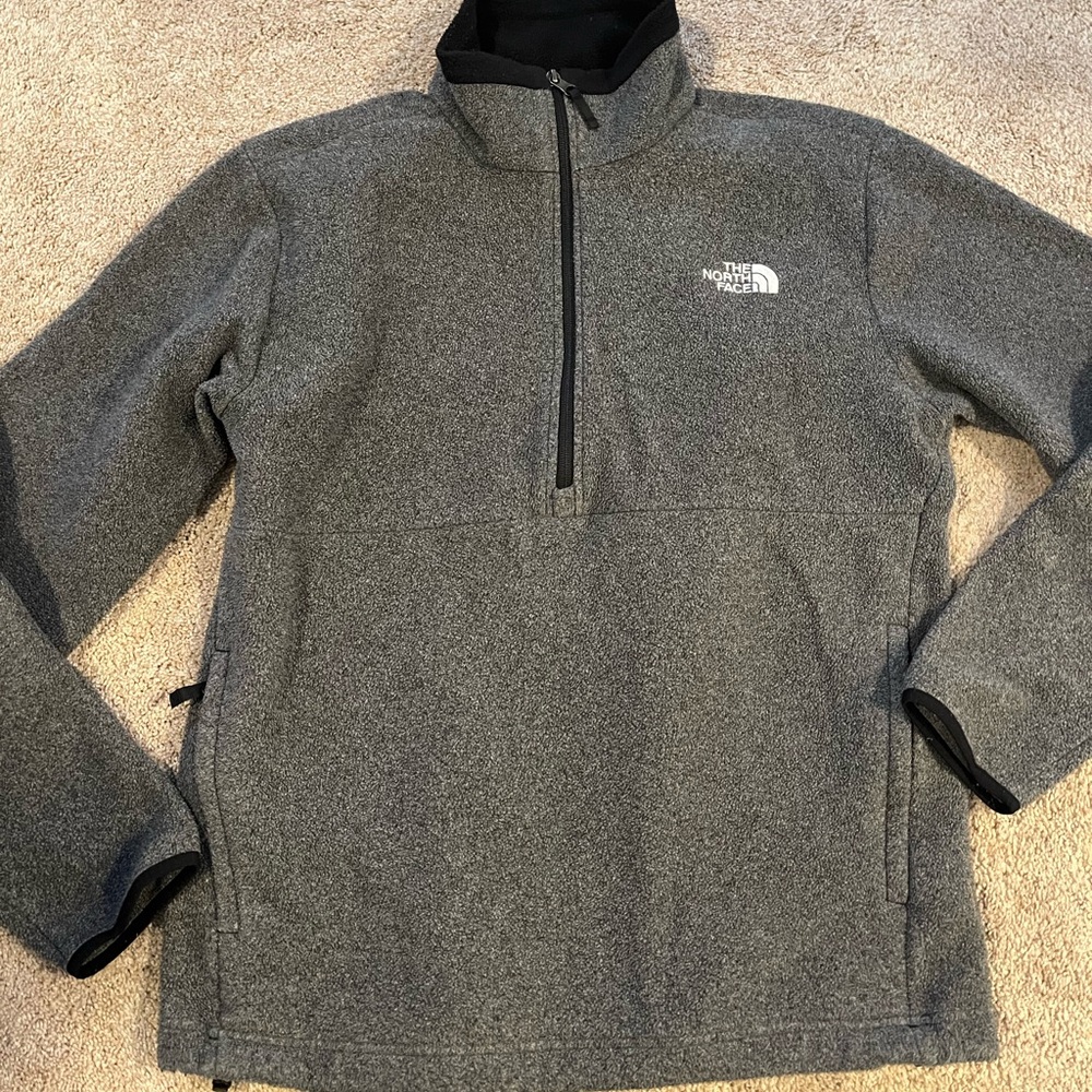 Men’s quarter zip Northface fleece